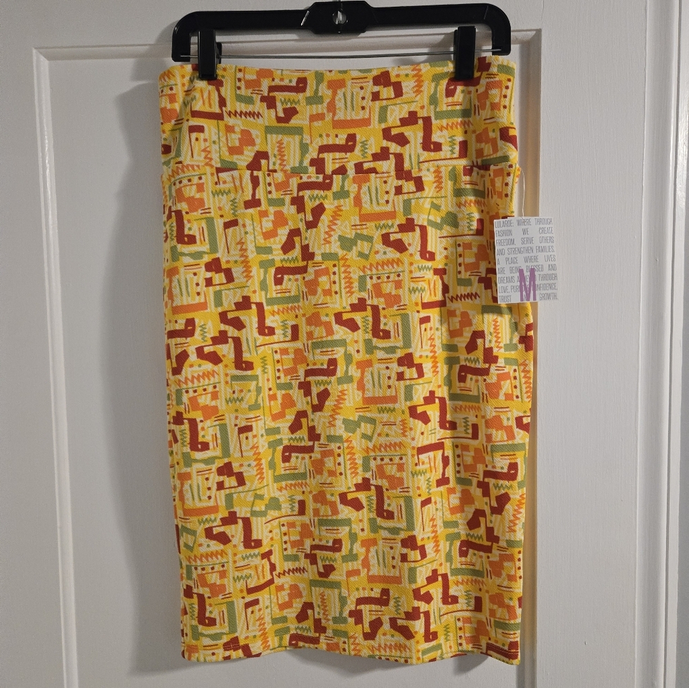 Brand New LulaRoe Size Medium Yellow Cassie Pencil Skirt